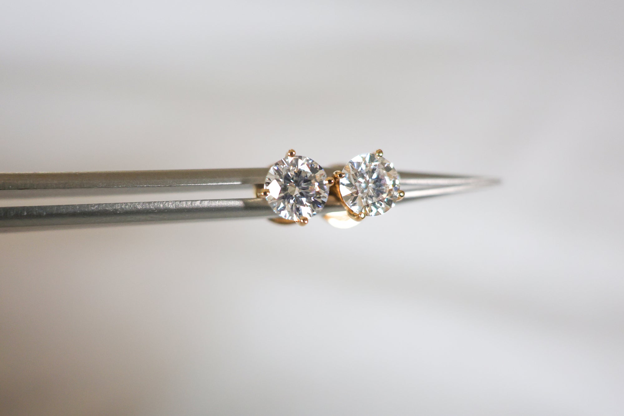 IGI Certified Lab-Grown Diamond Stud Earrings – 4-Prong Basket Setting