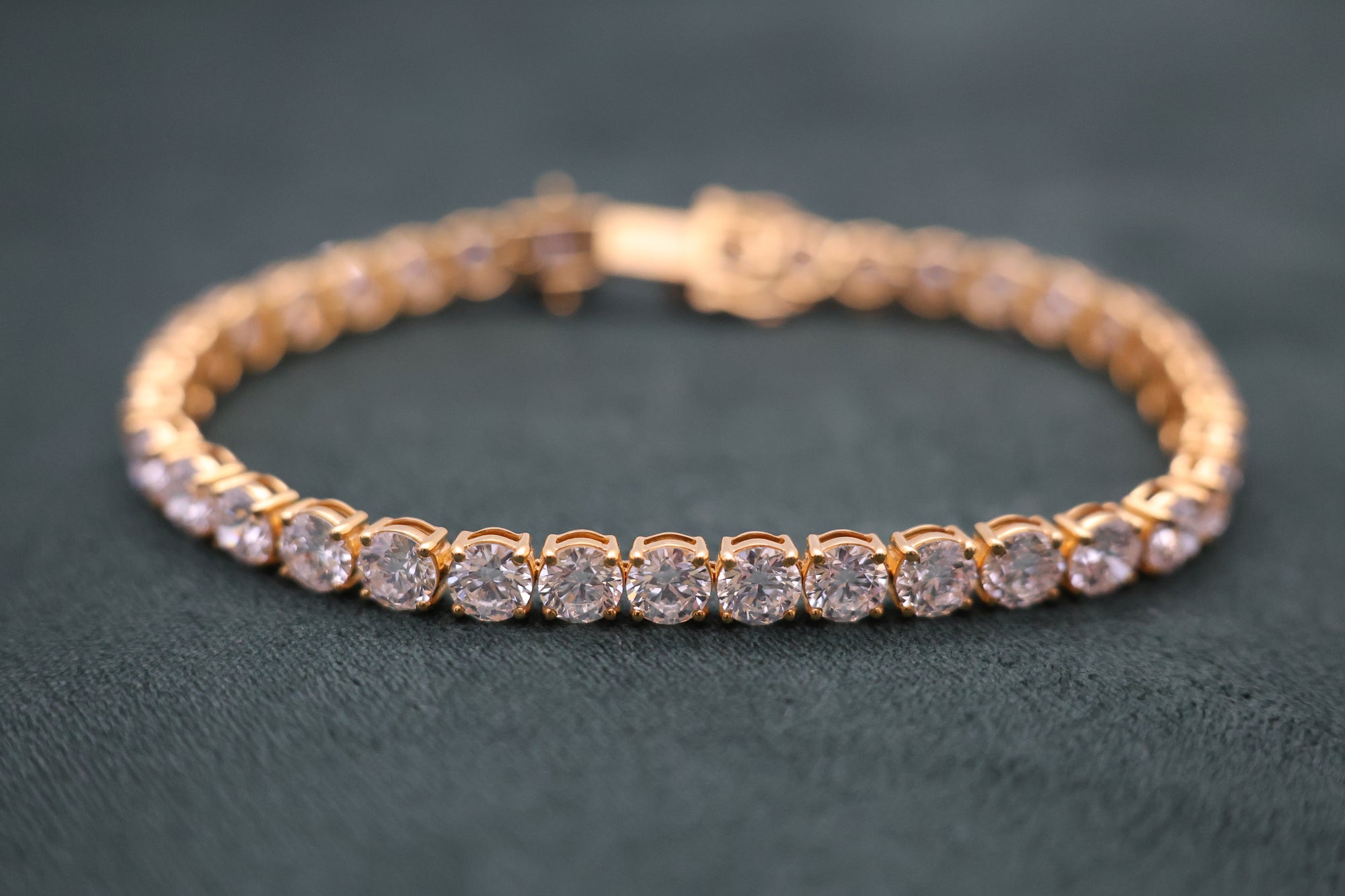 Lab-Grown Round Diamond Tennis Bracelet
